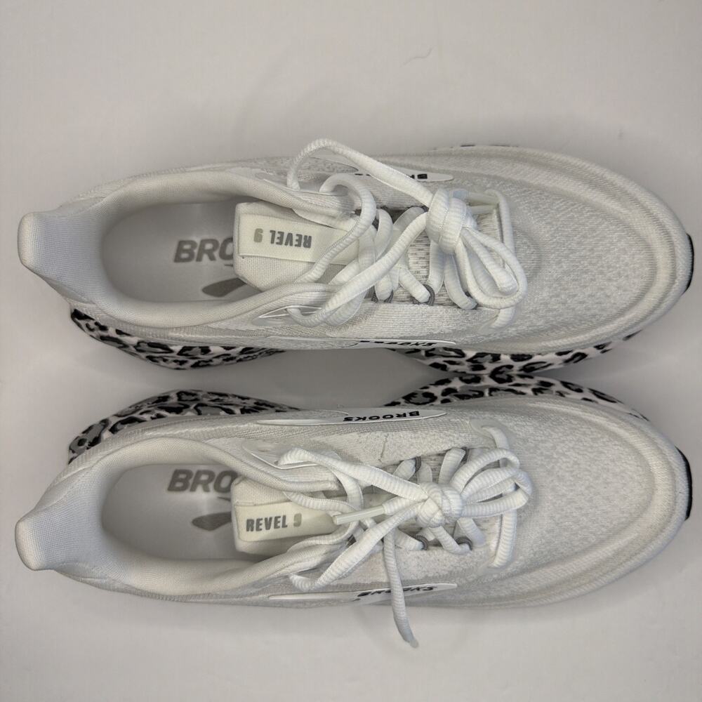 Brooks Women’s size 7.5 Revel 9 Sneaker White Leopard Sole 120489 1B 132 New Box - Picture 8 of 12